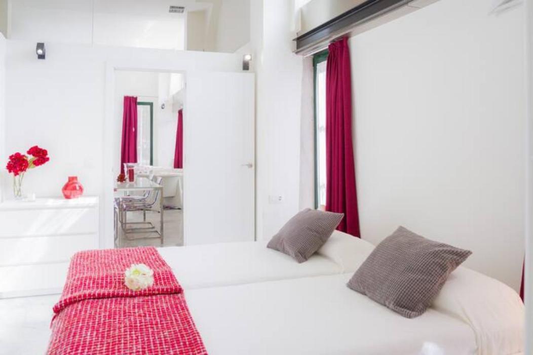 Apartamento A Estrenar Frente A La Plaza De Espana Севилья Экстерьер фото